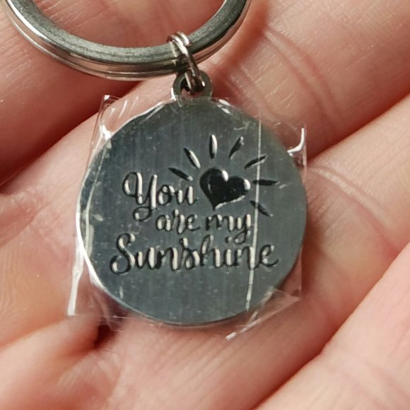 NWT You are my sunshine silver key chain with the letter Q - Picture 7 of 9
